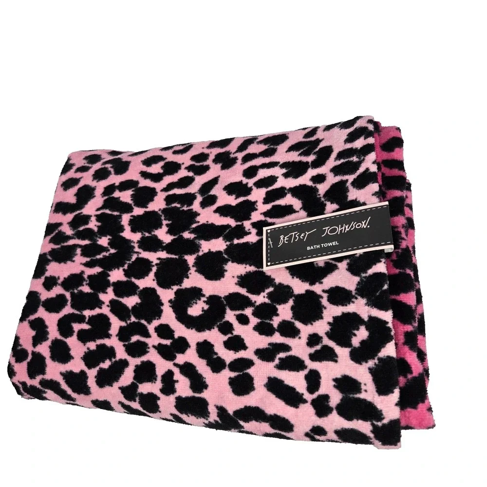 Betsey Johnson Bath Towel Pink Black Leopard Reversible 28 x 52 Cotton New